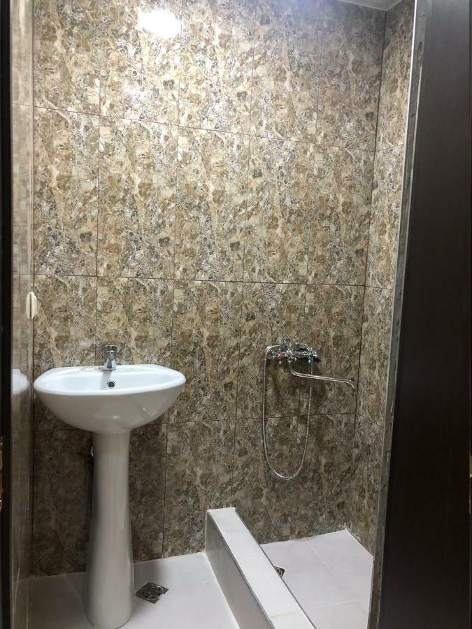 יירבאן Tempus Hotel-Hostel מראה חיצוני תמונה