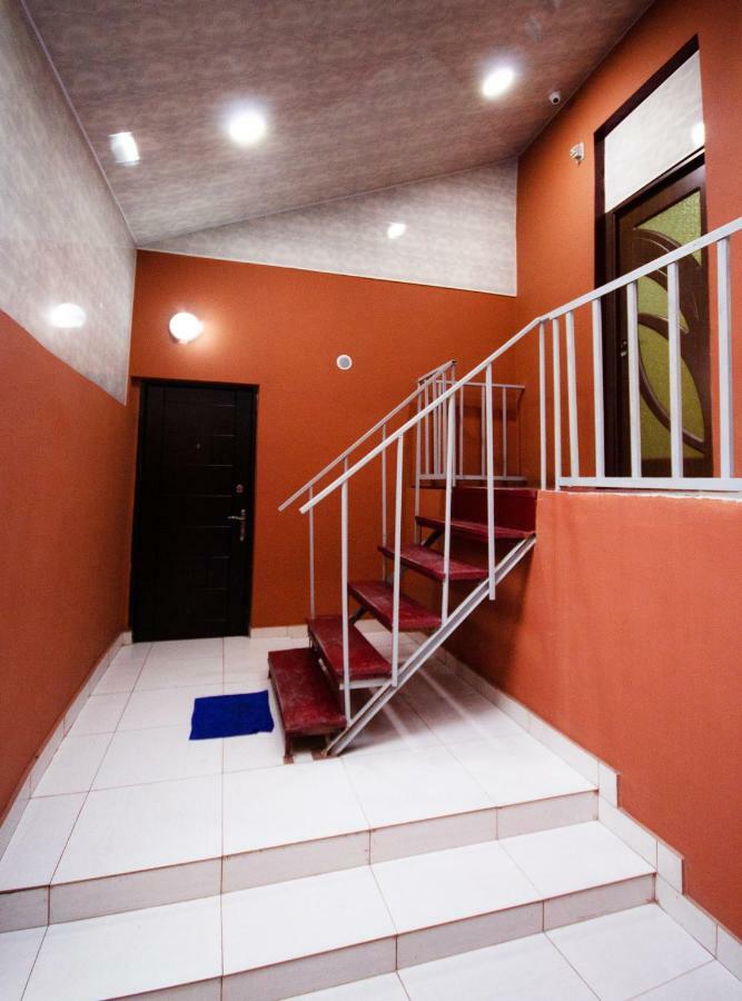 יירבאן Tempus Hotel-Hostel מראה חיצוני תמונה