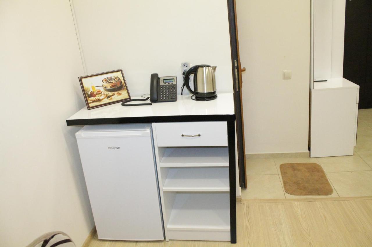 יירבאן Tempus Hotel-Hostel מראה חיצוני תמונה