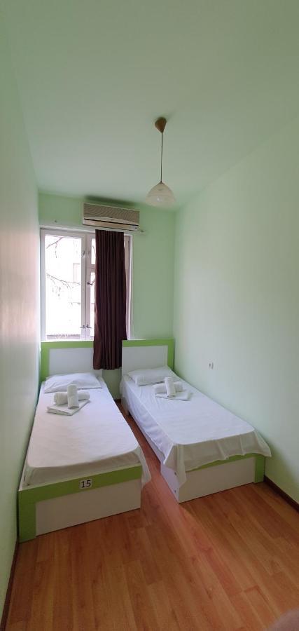 יירבאן Tempus Hotel-Hostel מראה חיצוני תמונה