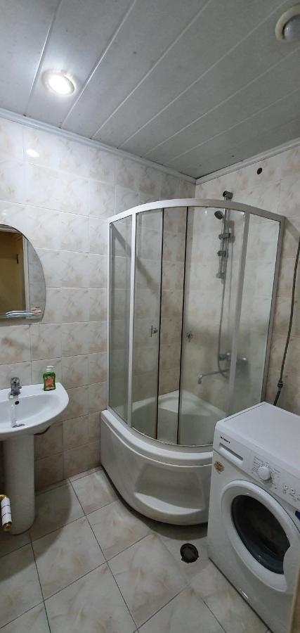 יירבאן Tempus Hotel-Hostel מראה חיצוני תמונה